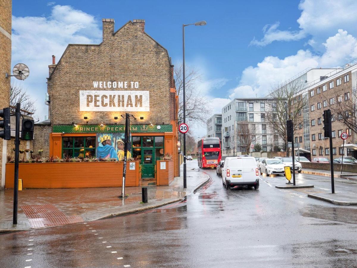 Lovely Studio In London With Patio Buitenkant foto